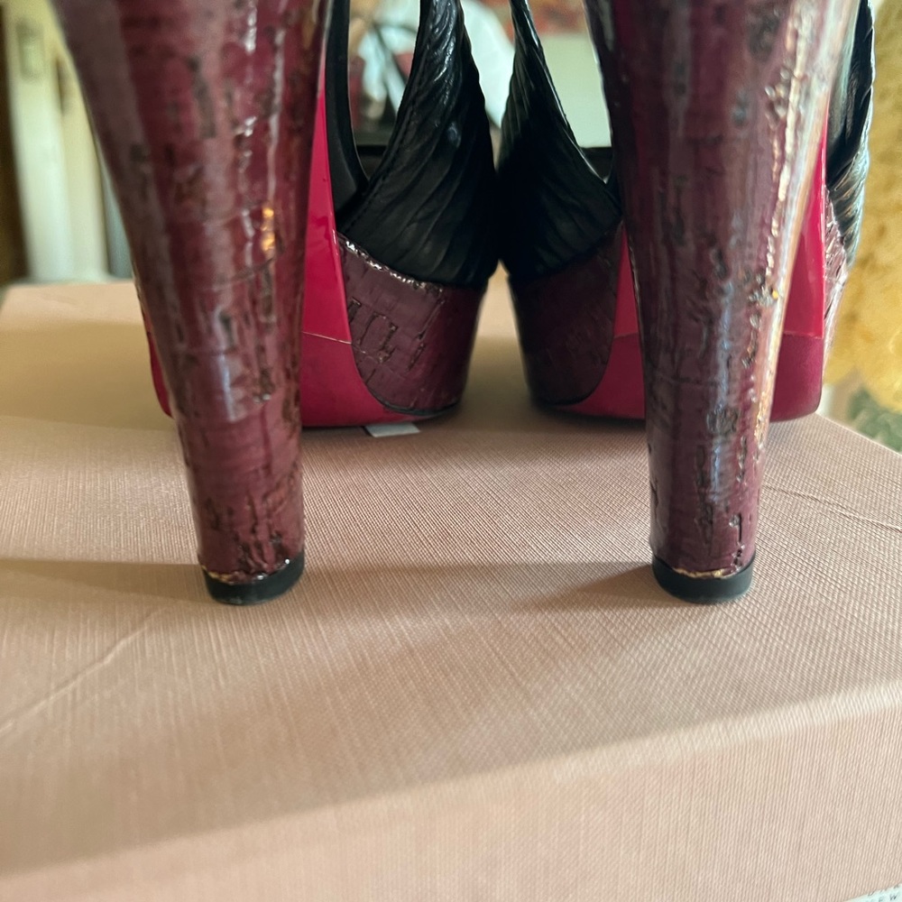 Heels - Picture 8 of 8